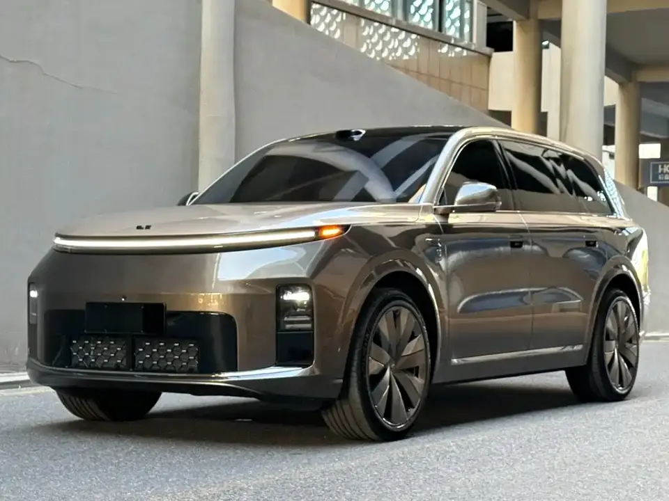 Li Auto Li Xiang L9 Base Model 2026