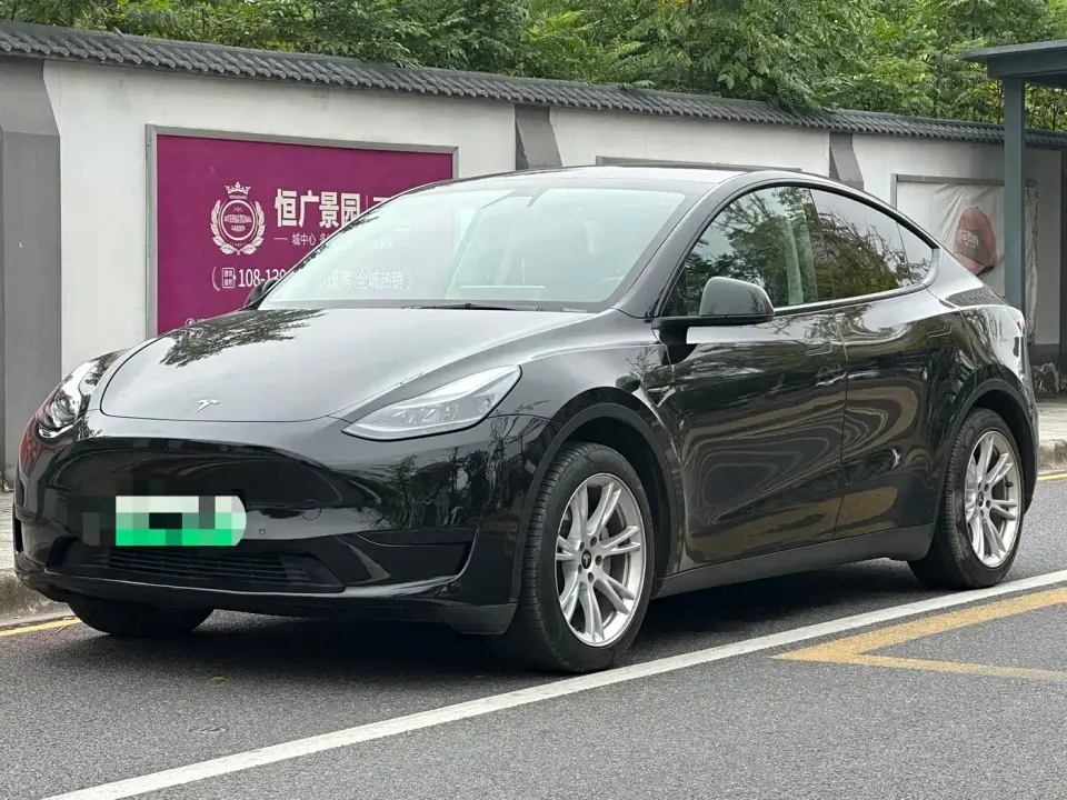 Tesla Model Y Facelift Rear-Wheel Drive Version 2023