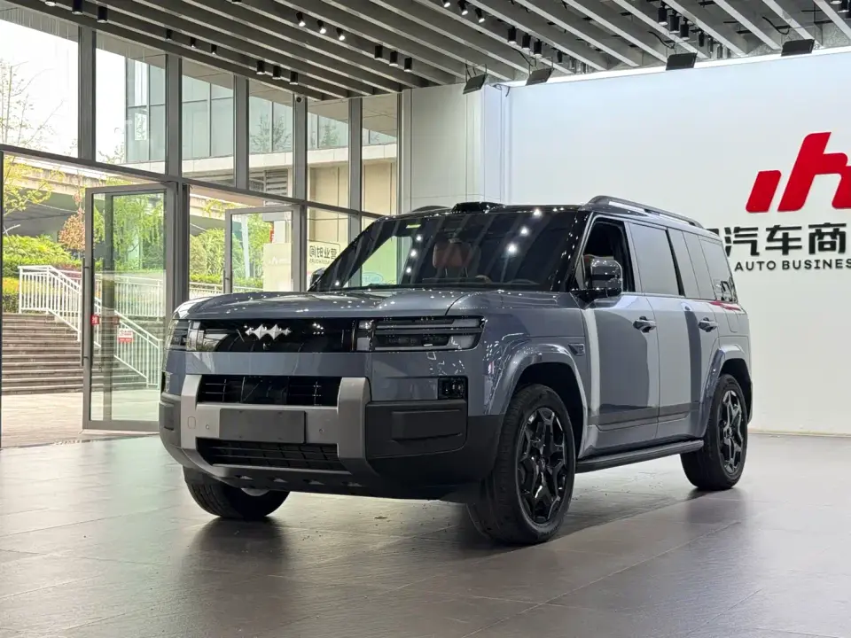 Fangchengbao Titanium 7 AWD Base Model 2025