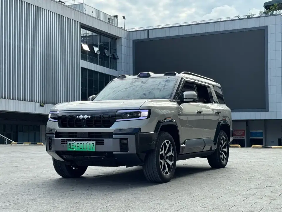 Fangchengbao Leopard 8 Zhiyong Flagship 7-Seater 2025