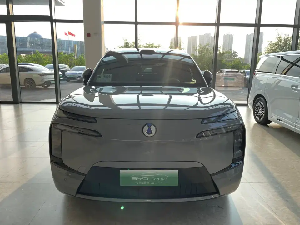 Denza N8L Standard 2025