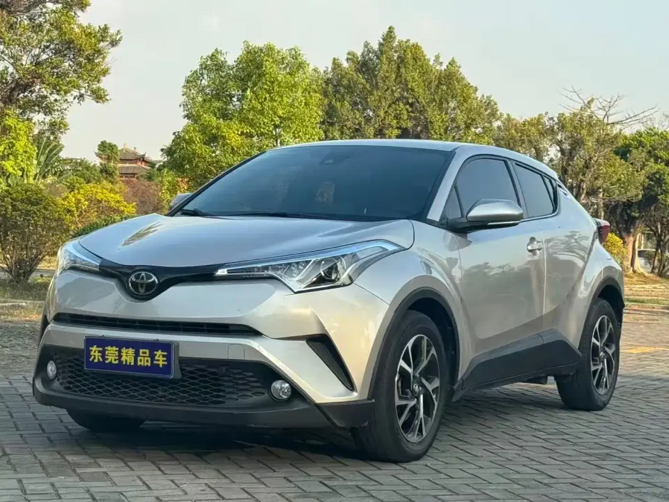 Toyota C-HR Model 2.0L Leading 2020