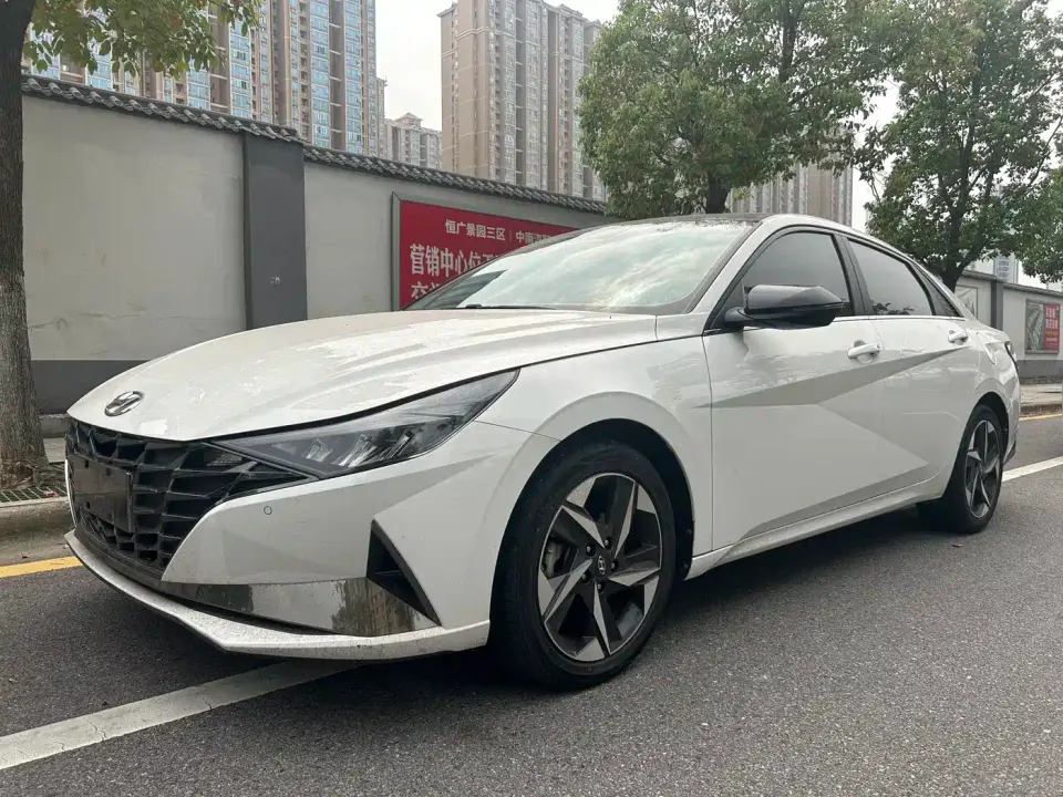Hyundai Elantra 1.5L CVT GLS Leading Edition 2021