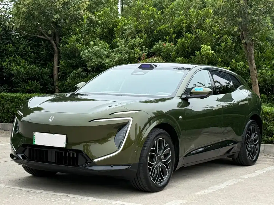 Avatr 07 model Ultra EV AWD 2025