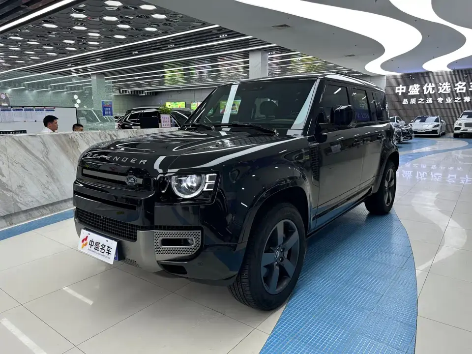 Land Rover Defender 110 3.0T P400 -Dynamic HSE 2025