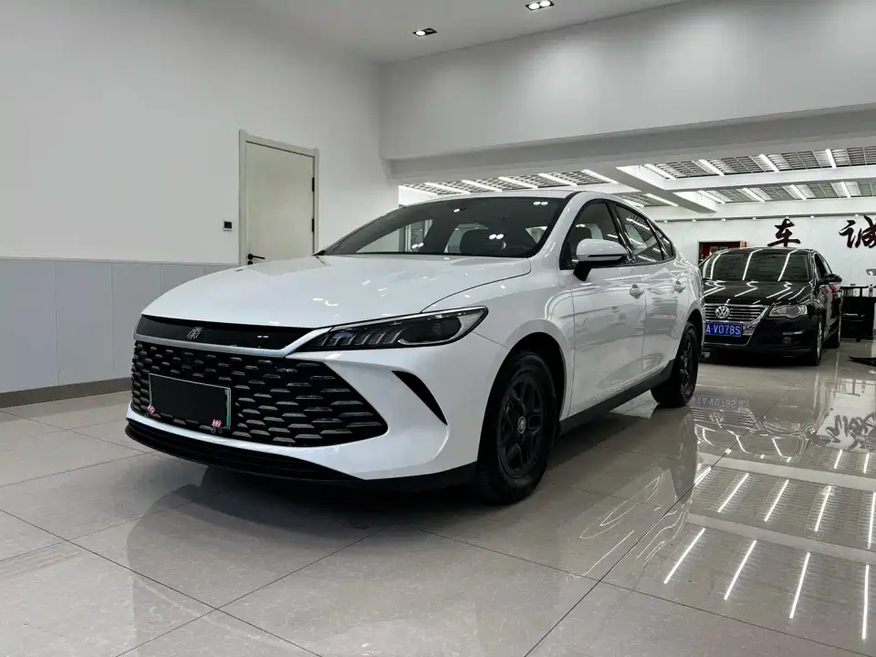 BYD Qin PLUS DM-i Smart Drive 55KM Leader 2025