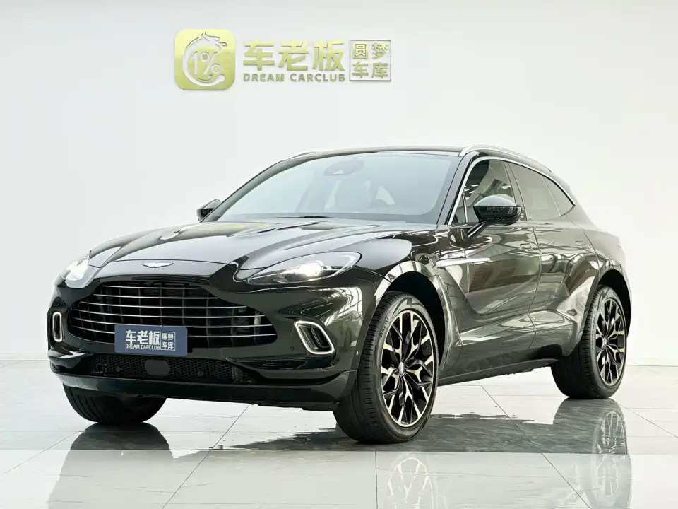 Aston Martin DBX 4.0T V8 2022
