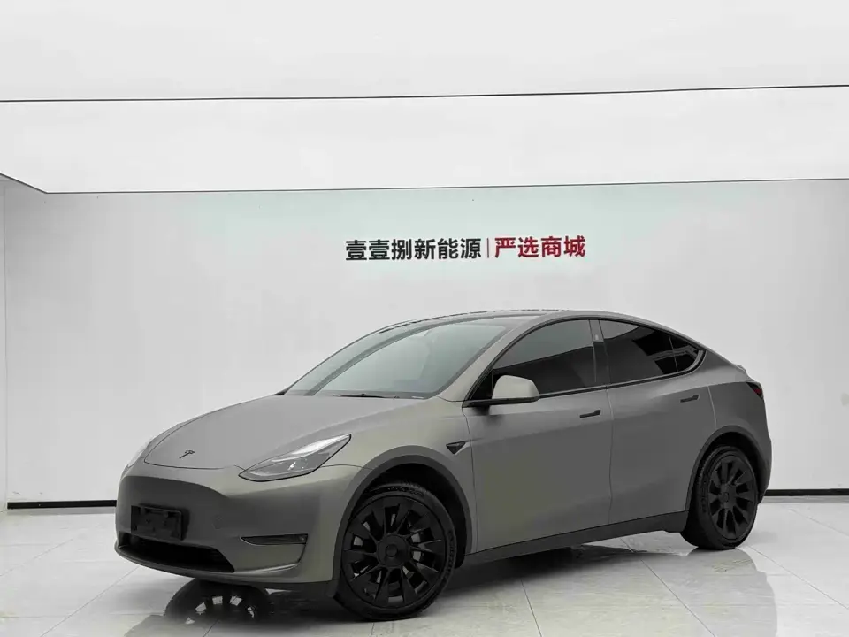 Tesla Model Y Long Range AWD 2024