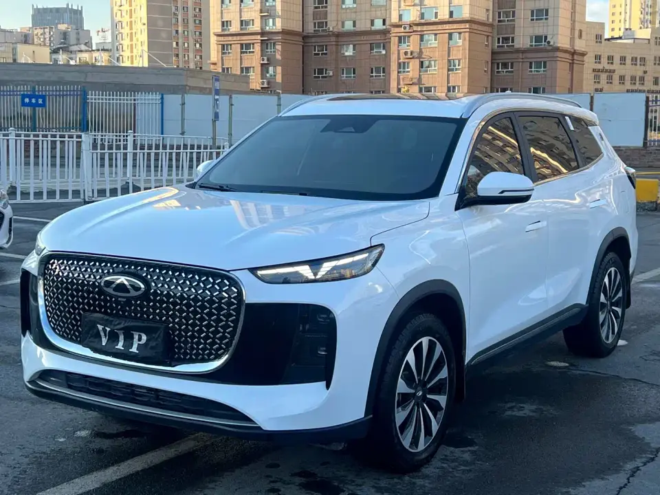Chery Tiggo 8 PLUS Model 290TGDI DCT Momentum Edition 5-Seater 2025