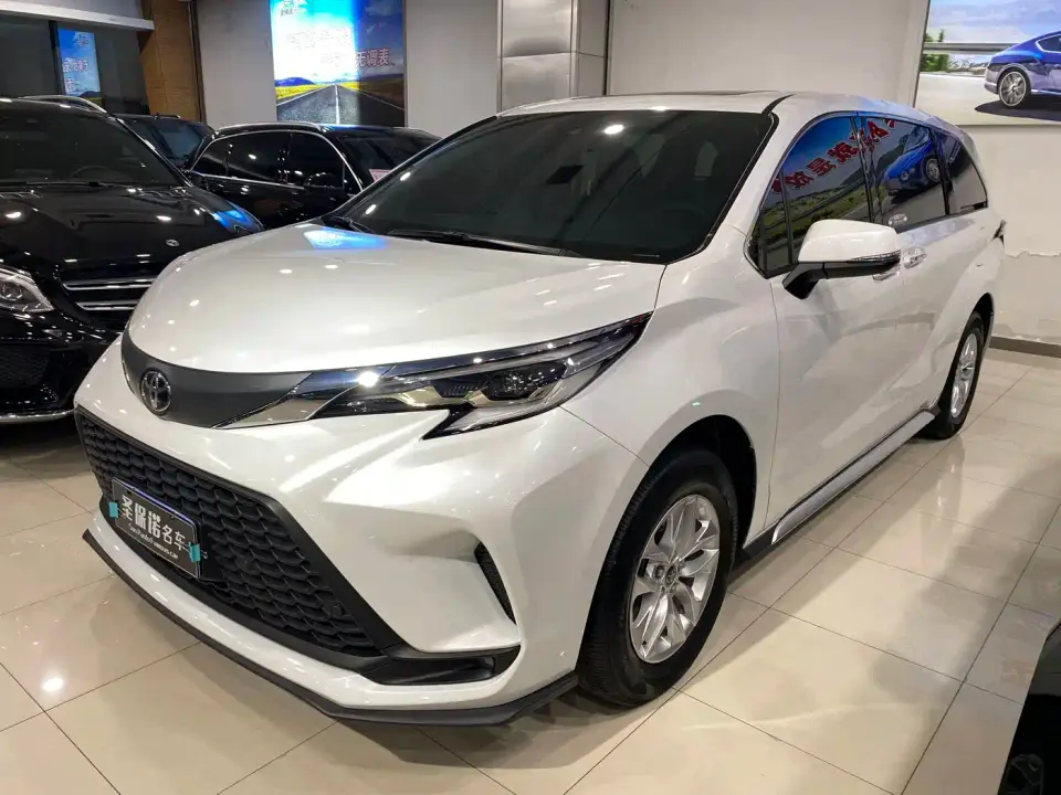 Toyota Granvia 2.5L Hybrid Comfort Edition 2024