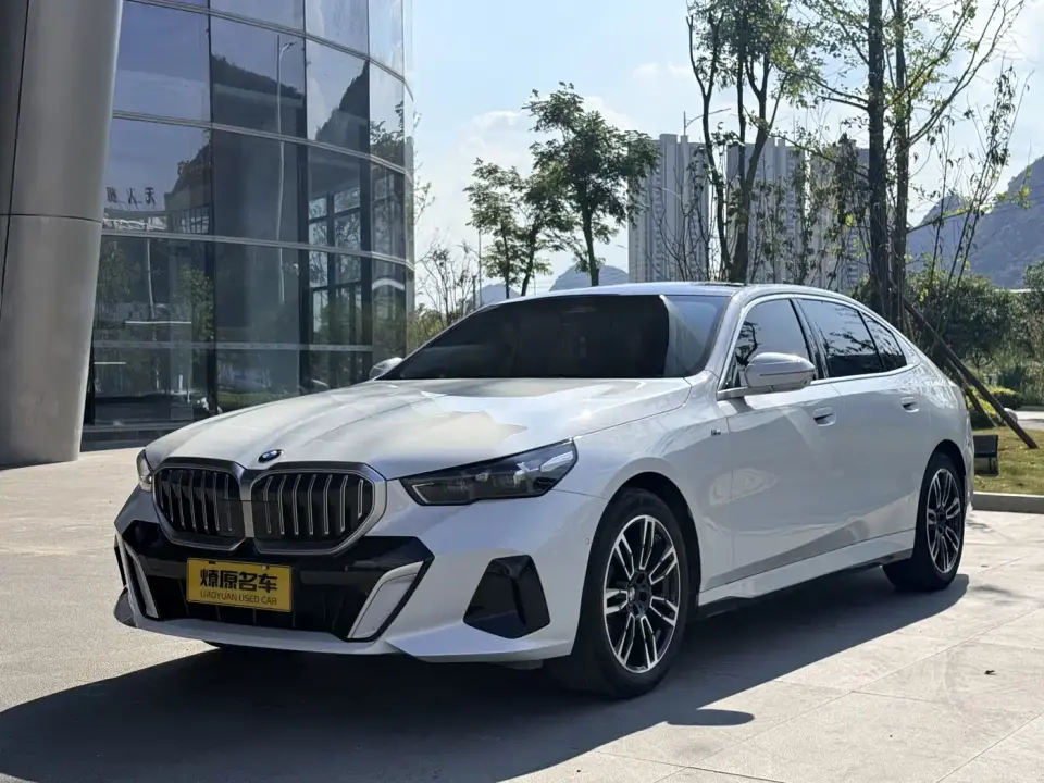 BMW 5 Series 530Li Leading M Sport Package 2024