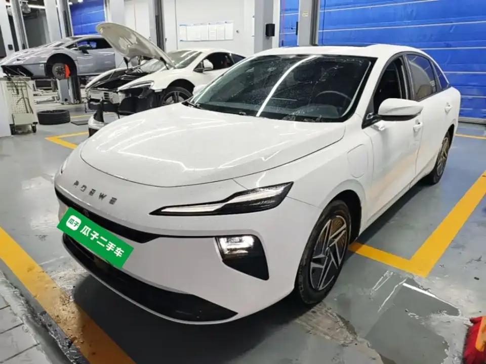 Roewe D6 Model 450km Premium Edition 2025