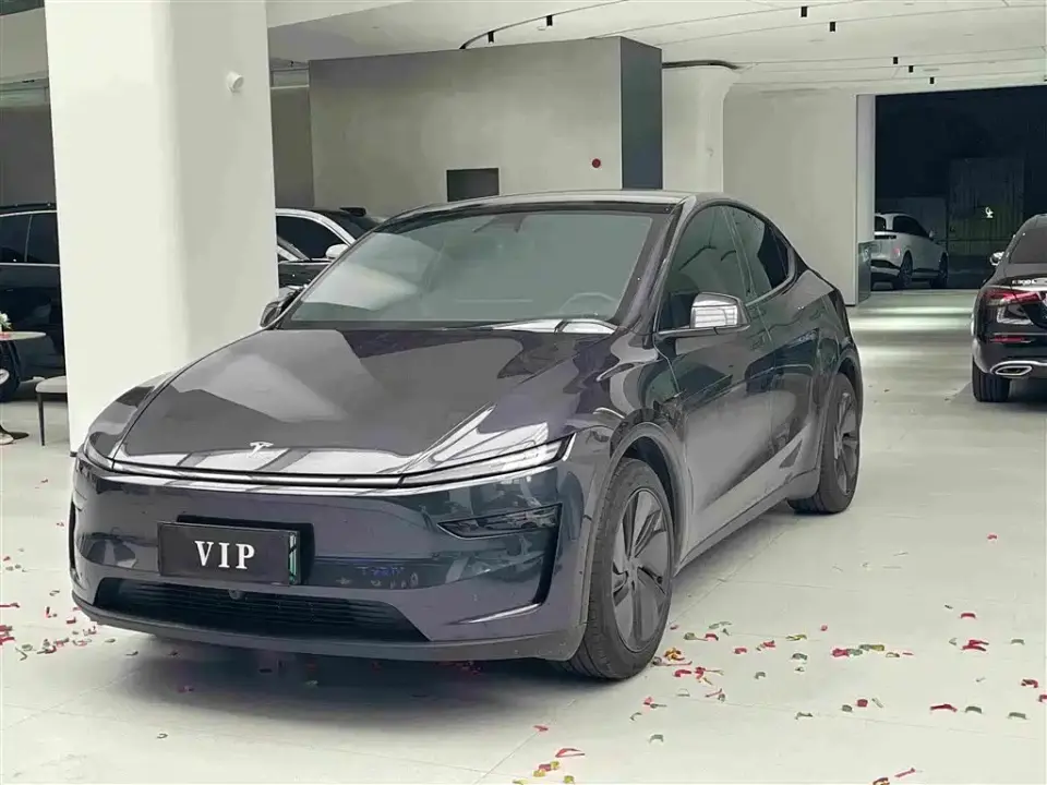 Tesla Model Y Rear-Wheel Drive 2025