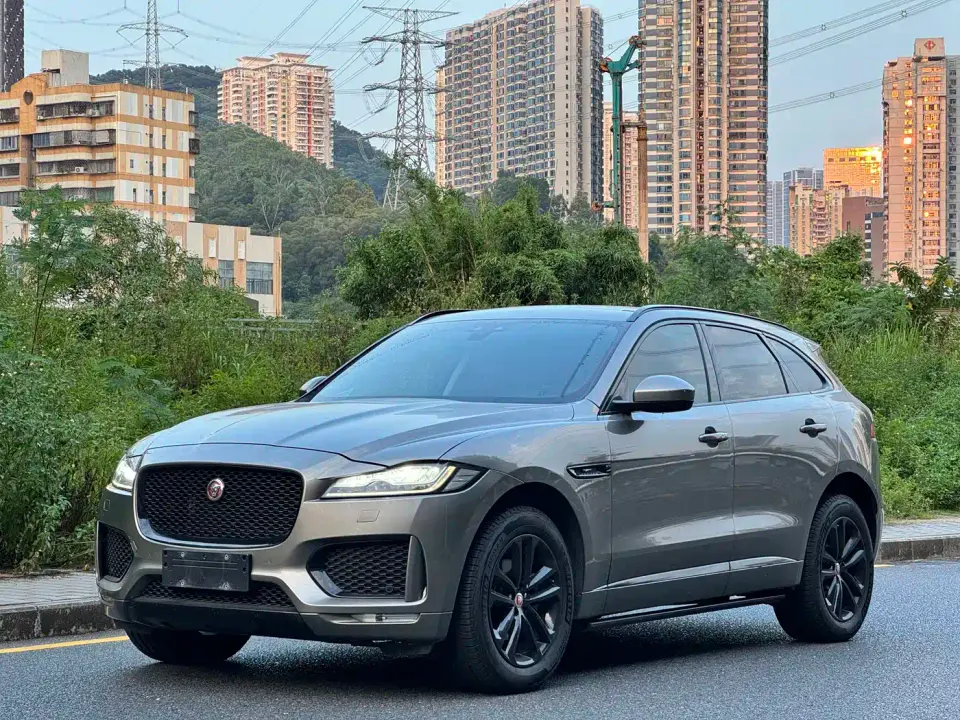 Jaguar F-PACE 2.0T R-Dynamic SE 2020