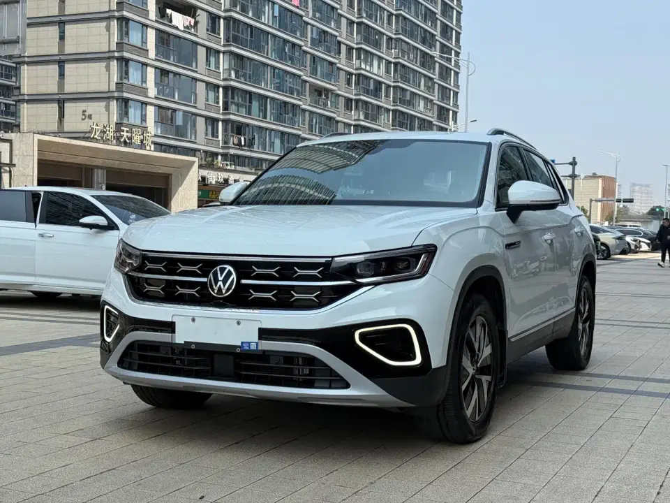 Volkswagen Tayron Shared Joy 330TSI 2025