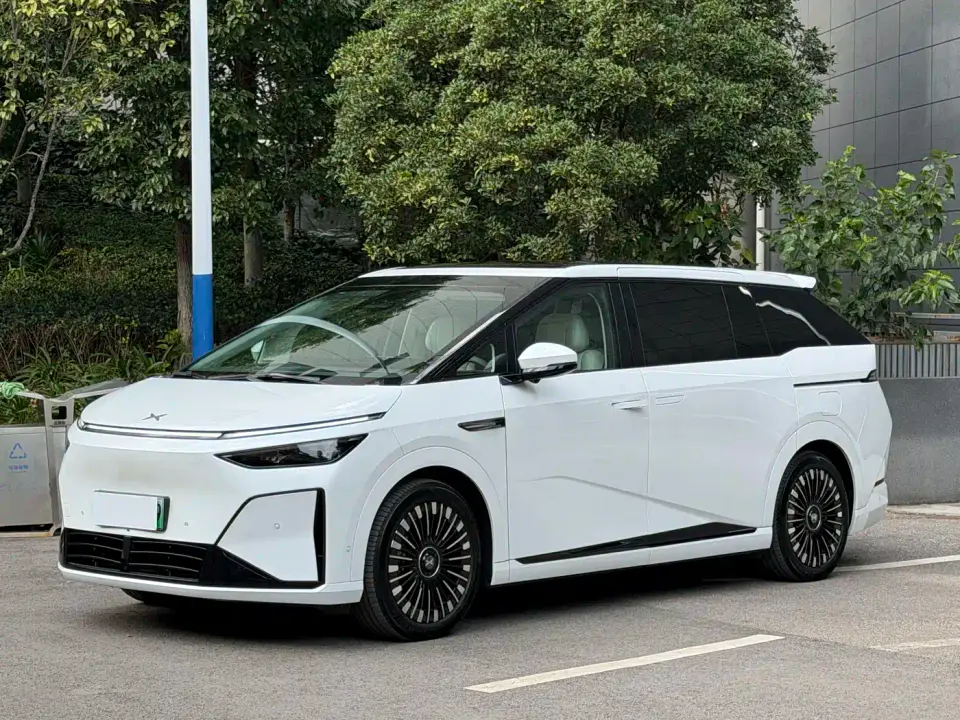 XPeng X9 Model Extended Range Base Version 2026