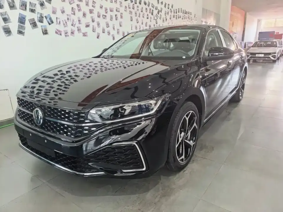 Volkswagen Passat Outstanding Edition 380TSI Starlight Dragon Soaring Version 2026