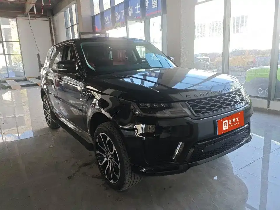 Land Rover Range Rover Sport 3.0 L6 Gloss Black Edition 2022