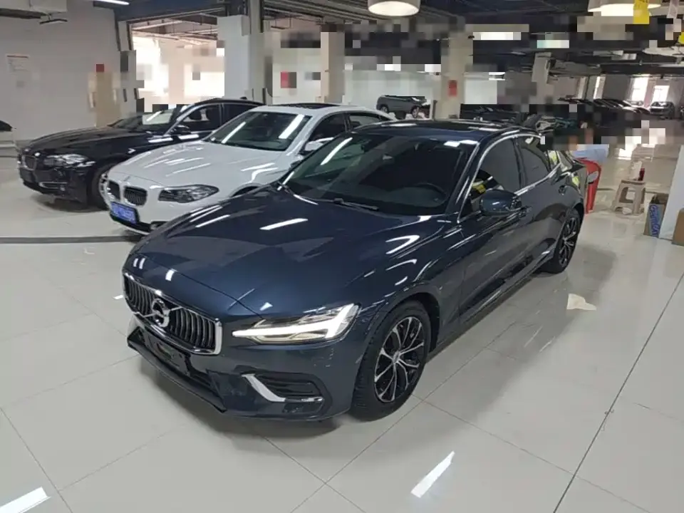 Volvo S60 B4 Smart Comfort Luxury Edition 2021