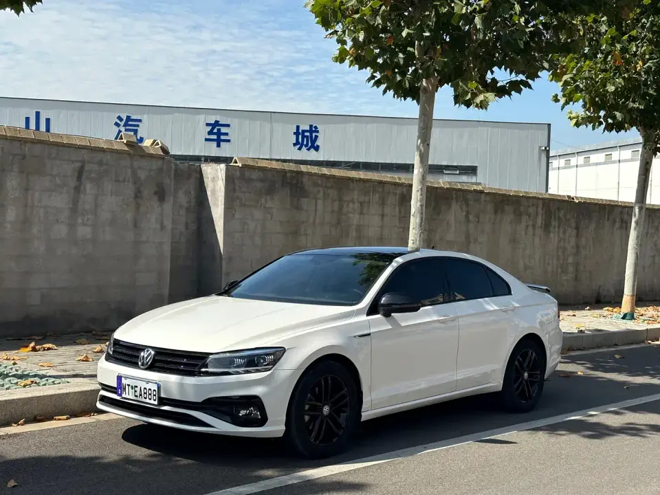 Volkswagen Lamando 280TSI DSG Luxury Phantom Edition 2021