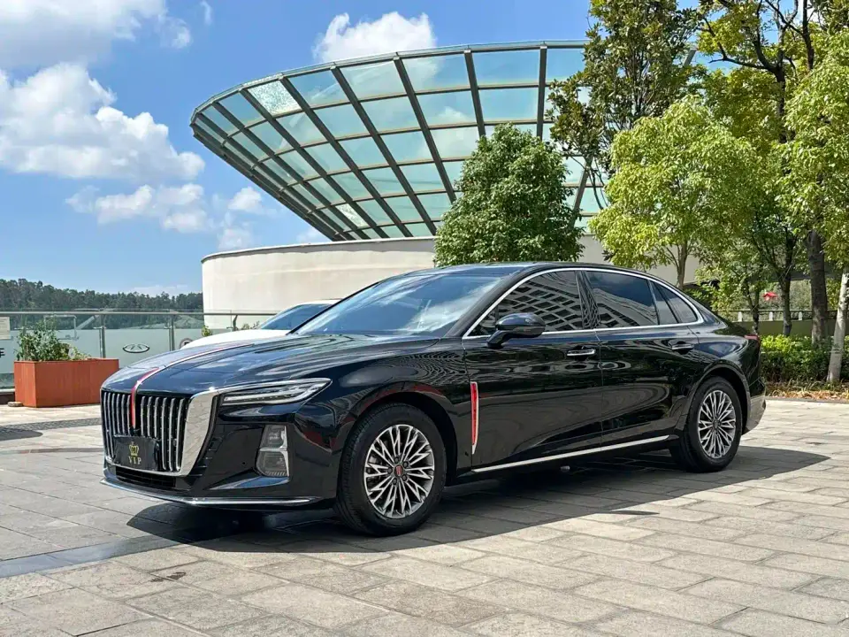 Hongqi H5 2.0T Automatic Smart Connect Flag Smooth Edition 2024