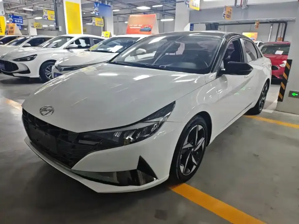 Hyundai Elantra 240TGDi DCT LUX Premium Edition 2021