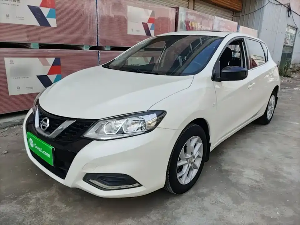 Nissan Tiida 1.6L CVT Cool Edition 2021