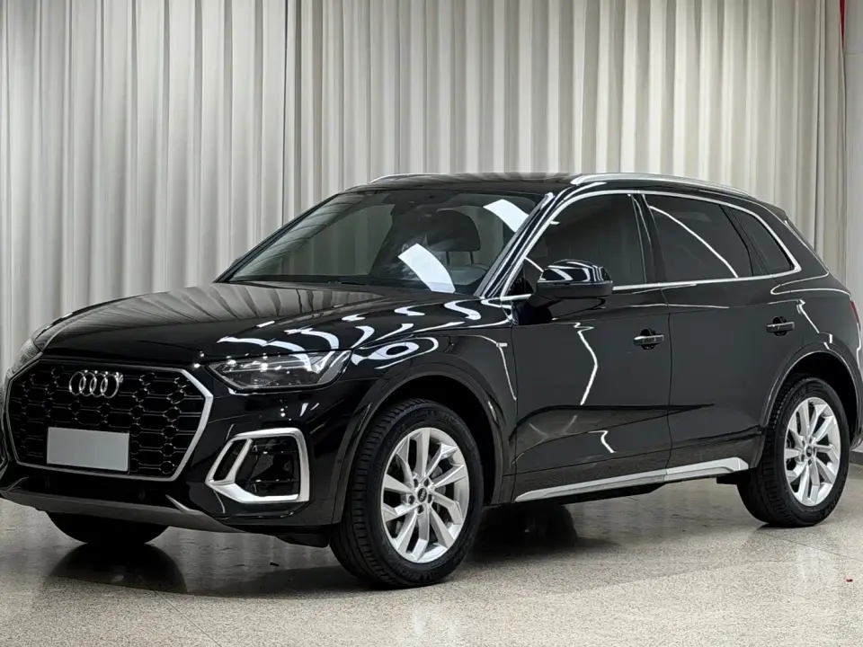 Audi Q5L 40 TFSI Luxury Dynamic 2021