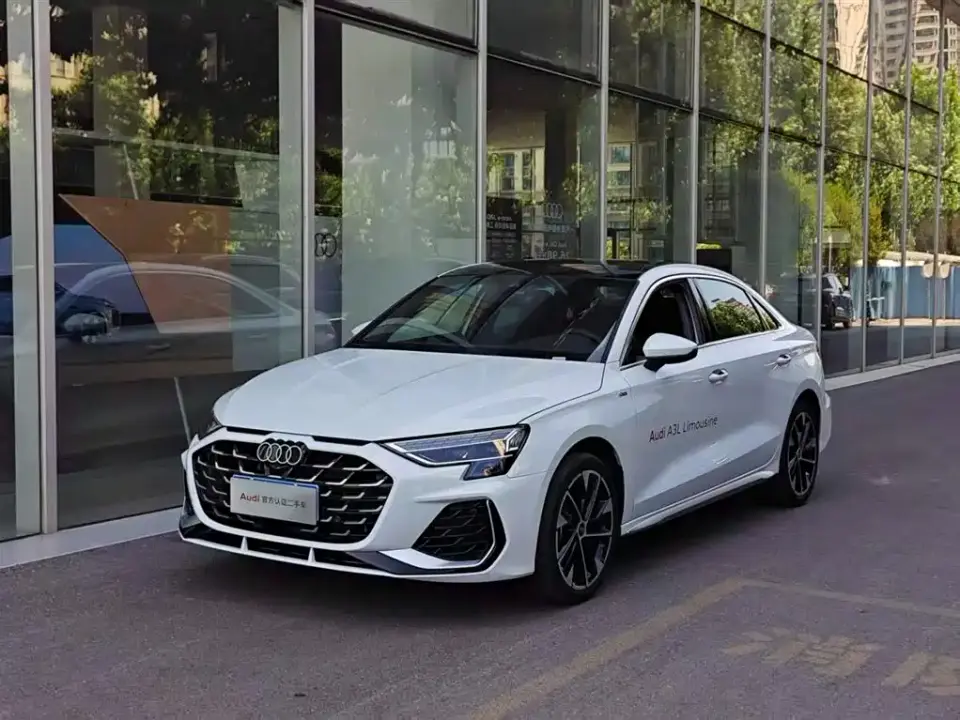 Audi A3 Facelift A3L Limousine 35TFSI Flying Spur Premium 2025