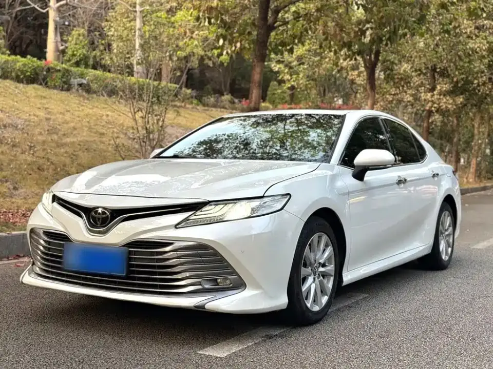 Toyota Camry 2.0G Luxury Edition 2019