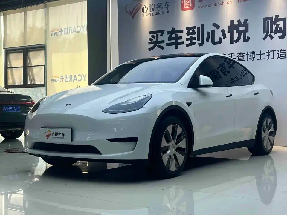 Tesla Model Y Rear-Wheel Drive Version 2023