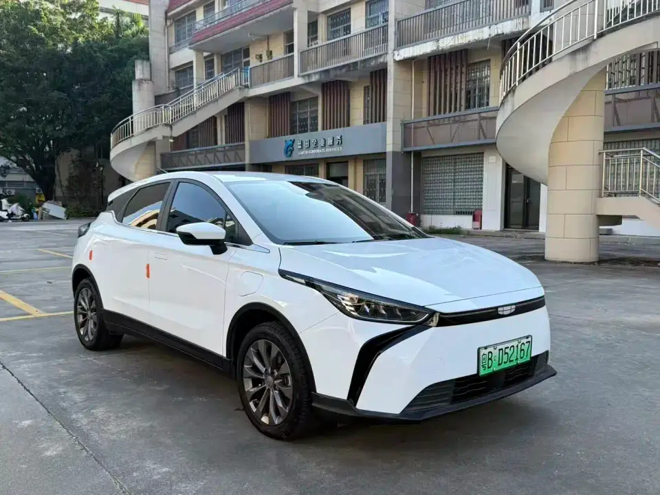 Geely Geometry M6 580 New Joy 2023