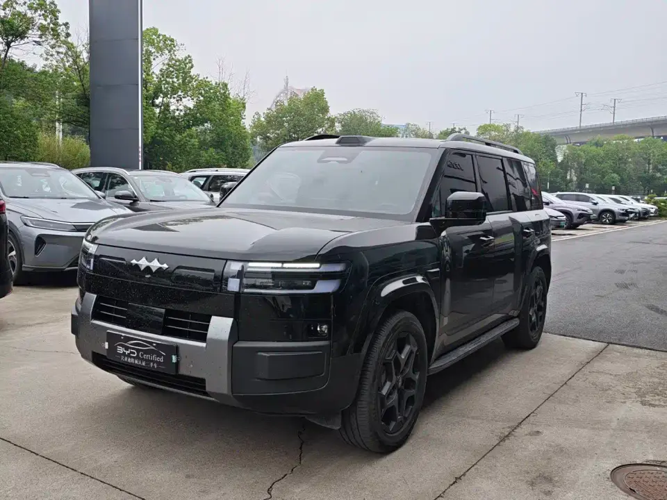 Fangchengbao Titanium 7 AWD Base Model 2025