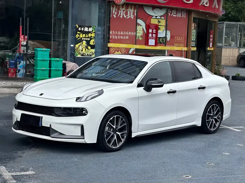 Lynk & Co 03 1.5TD DCT Jin Champion Edition 2021