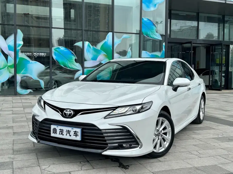 Toyota Camry 2.0G Luxury Edition 2022