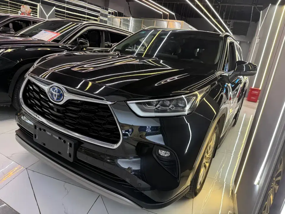 Toyota Highlander Model Dual Engine 2.5L 4WD Premium Edition 7-Seater 2022