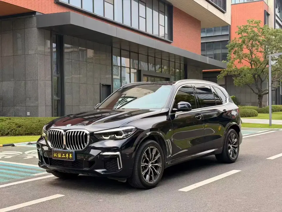 BMW X5 xDrive 30Li M Sport Package 2023