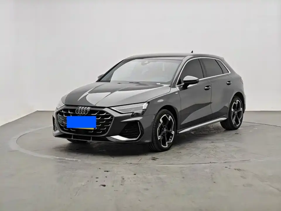 Audi A3 Facelift Sportback 35TFSI Flying Spur Premium + Luxury Selection Package 2026