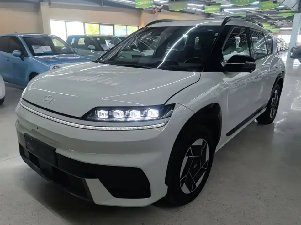 Hyundai ELEXIO Standard Range RWD 2025