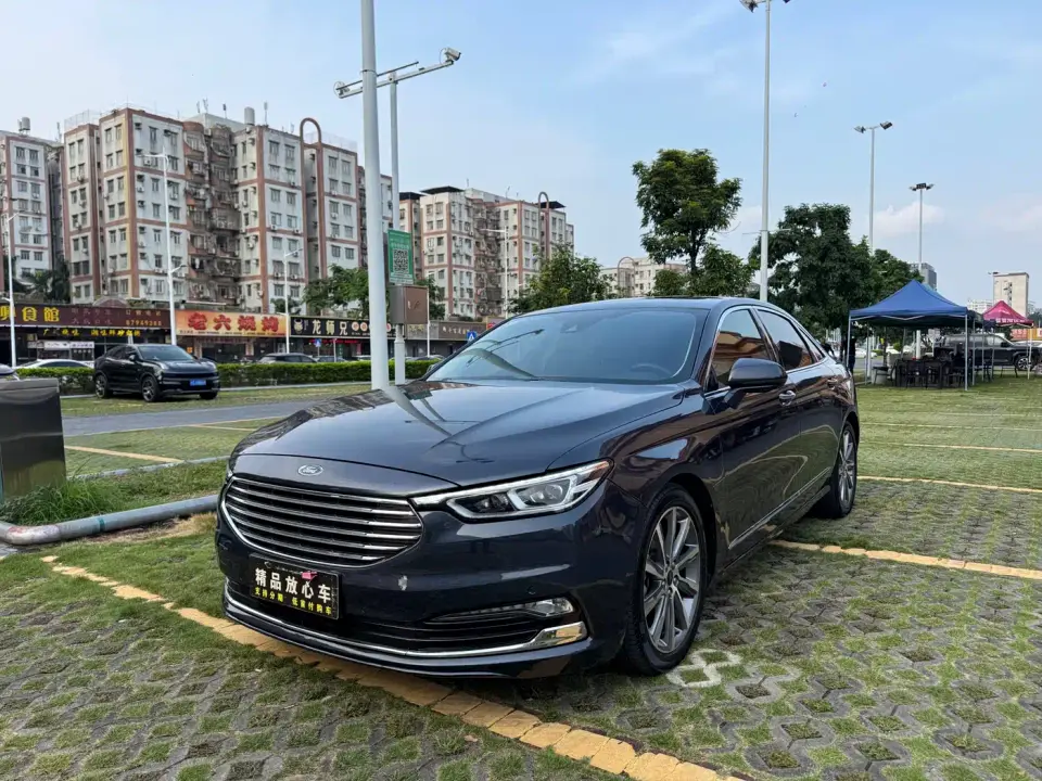 Ford Taurus EcoBoost 245 Premium Edition 2021