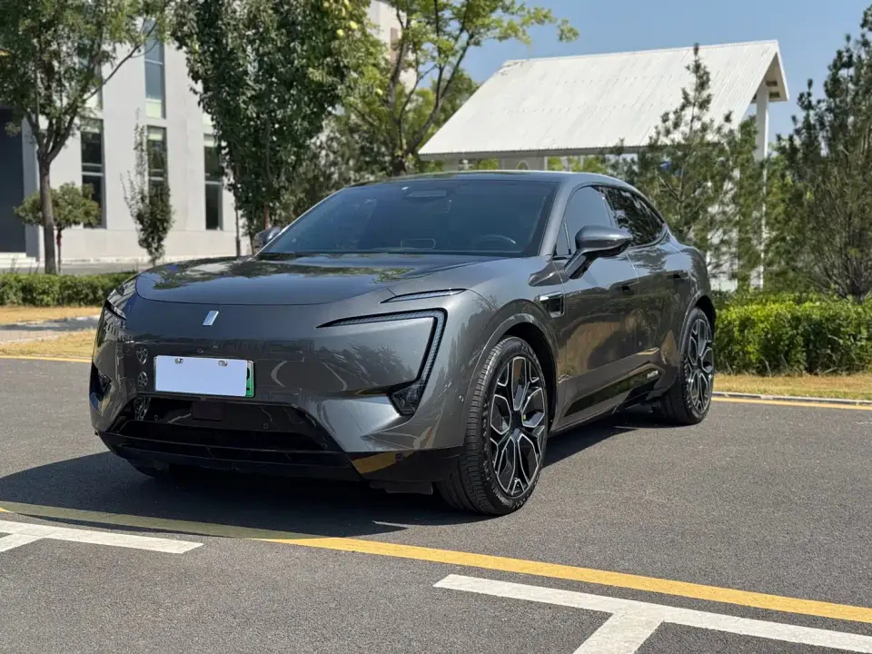 Avatr 11 Long Range Dual Motor Edition 4-Seater 2023