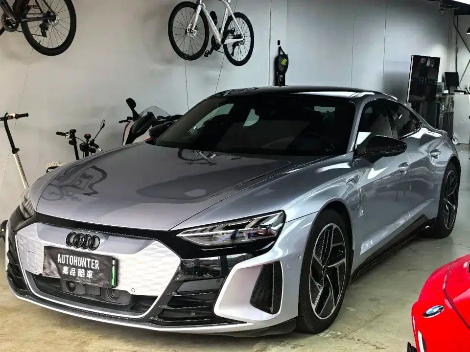 Audi RS e-tron GT Base Model 2023