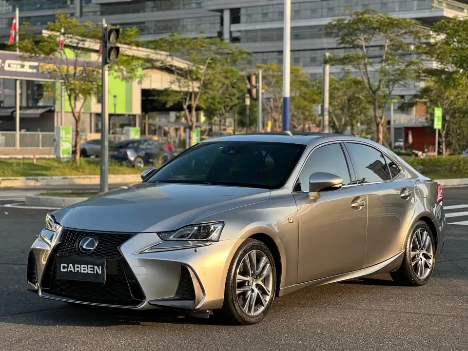 Lexus IS 300 F SPORT 2019