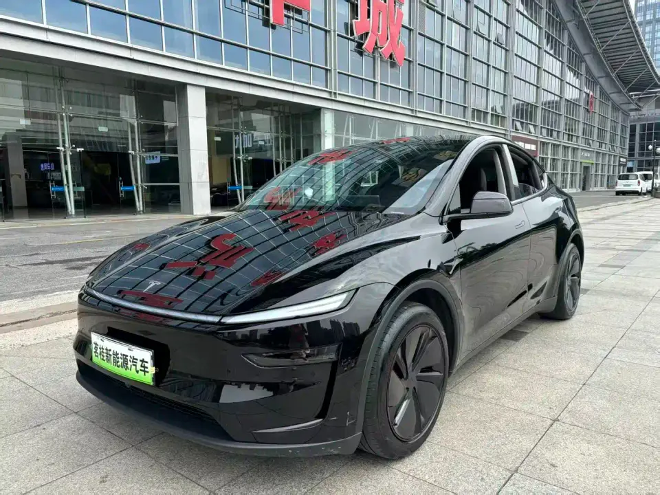 Tesla Model Y Rear-Wheel Drive 2025