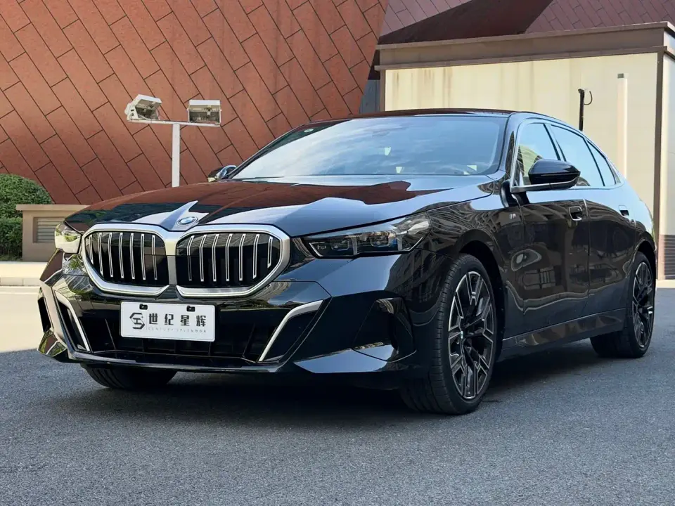 BMW 5 Series 530Li Premium M Sport Package 2025