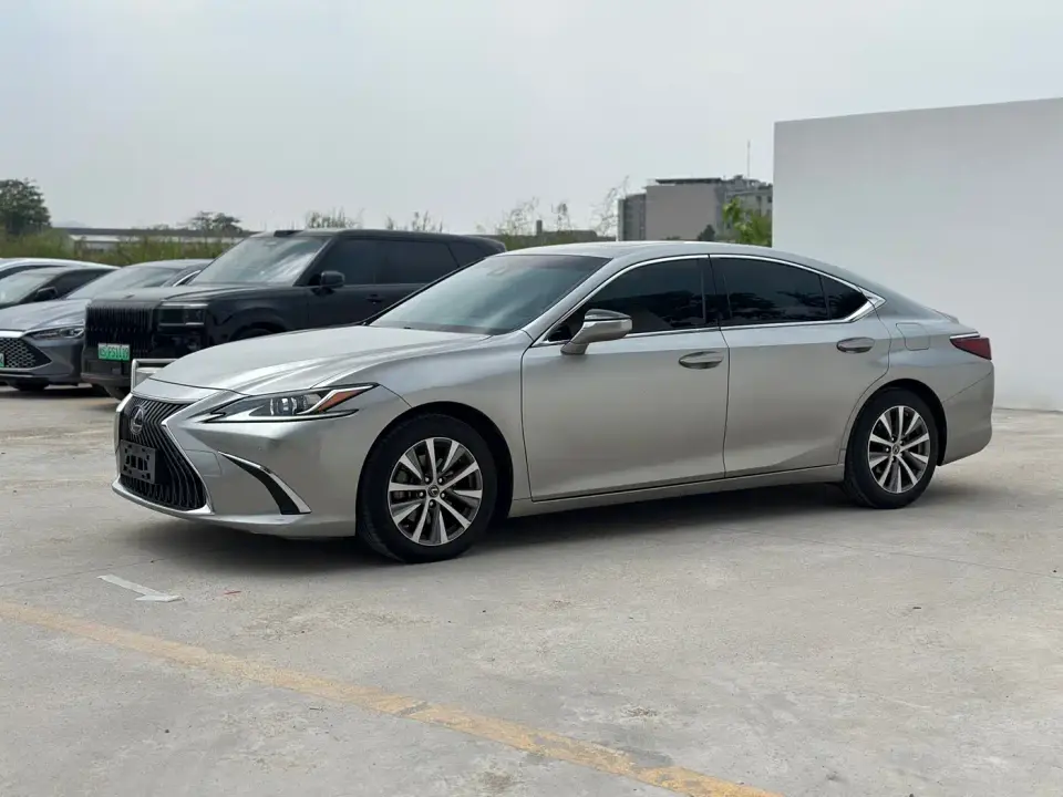 Lexus ES 200 Excellence Edition China V 2019