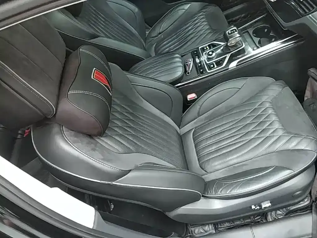 Hongqi HS5 Facelift 2.0T Smart Flag Enjoyment Edition 2022 — фото 25
