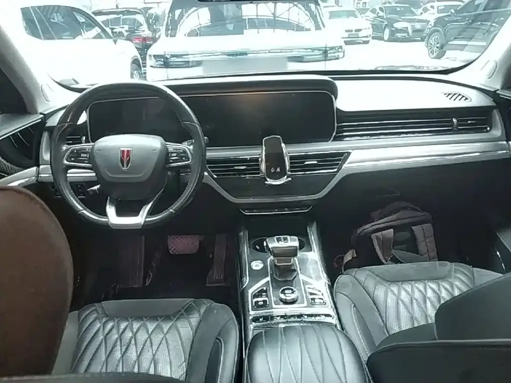Hongqi HS5 Facelift 2.0T Smart Flag Enjoyment Edition 2022 — фото 10