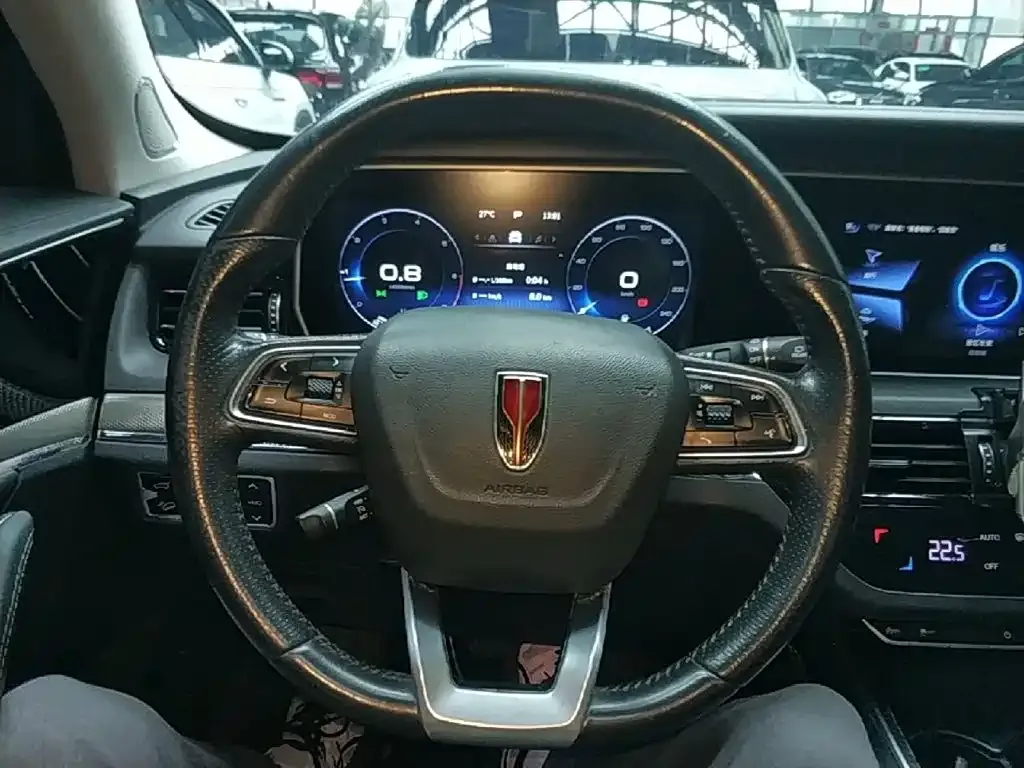 Hongqi HS5 Facelift 2.0T Smart Flag Enjoyment Edition 2022 — фото 11