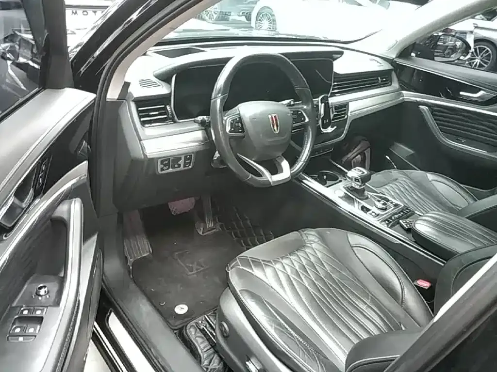 Hongqi HS5 Facelift 2.0T Smart Flag Enjoyment Edition 2022 — фото 16